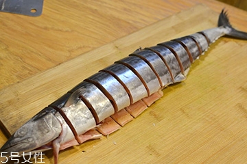 鲅鱼的热量是多少大卡,鲅鱼的热量高吗