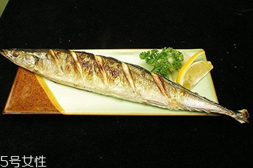 鳊鱼和草鱼哪个刺少,鮰鱼和草鱼哪个刺少