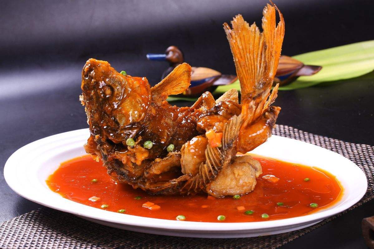 糖醋鱼制作方法,糖醋鲤鱼做法视频