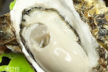 生蚝有沙子吗,生蚝里面像沙子一样的东西可以吃吗