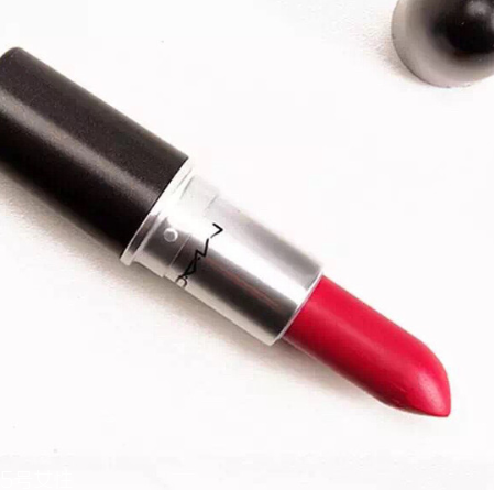 身体乳什么部位不能用(身体乳不能抹哪些部位)