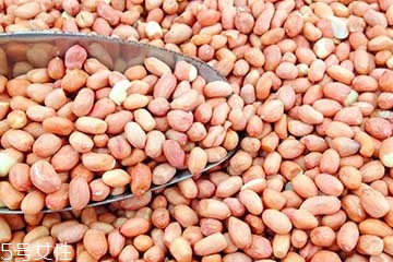 花生衣是发物吗,花生是不是发物的东西 花生衣是发物吗,花生是不是发物的东西