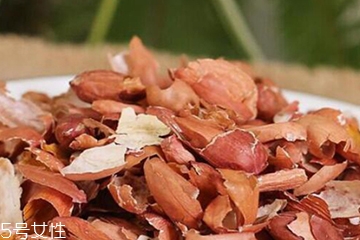 女人喝花生衣起到什么好作用,花生衣适合什么人群喝 女人喝花生衣起到什么好作用,花生衣适合什么人群喝