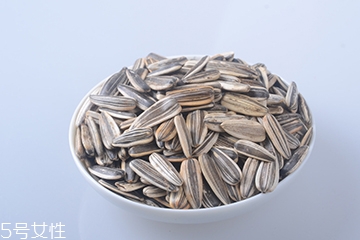 哪些人不能吃葵花子,吃葵瓜子好吗 哪些人不能吃葵花子,吃葵瓜子好吗