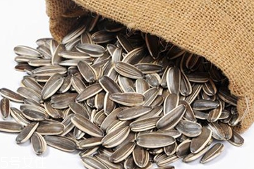 葵瓜子不能和什么一起吃香哈,葵瓜子不能和什么一起吃?