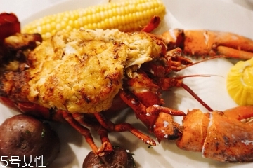 波士顿龙虾和澳洲龙虾哪个贵?,波士顿龙虾好吃还是澳洲龙虾好吃