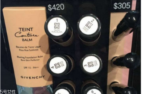 定时喂猫粮还是放任吃(幼猫定时喂猫粮还是放任吃)