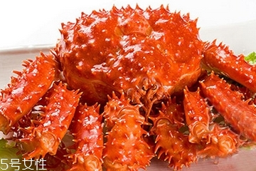 帝王蟹是什么颜色的,帝王蟹是什么样子的