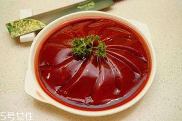 新鲜鸡血怎么做成血块,鸡血怎么做成血块