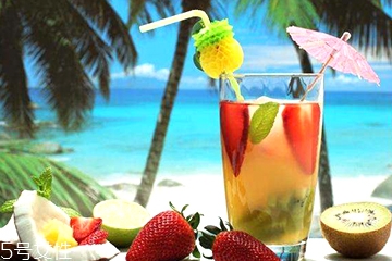 衣服上果汁渍怎么洗掉,衣服染上果汁用什么洗才能洗掉 衣服上果汁渍怎么洗掉,衣服染上果汁用什么洗才能洗掉