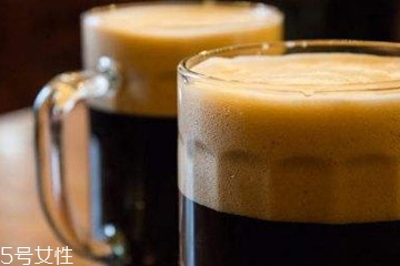 纯生啤酒多少钱一罐,黑啤多少钱一瓶