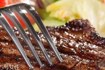 儿童牛排和普通牛排有什么区别,儿童牛排是合成牛排吗