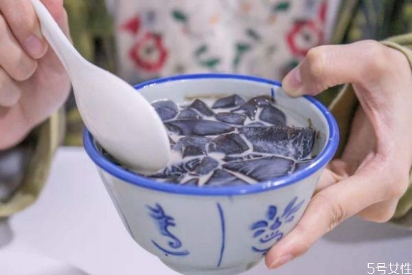 如何自制龟苓膏,如何自制龟苓膏 不用龟苓膏粉