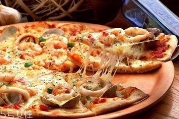 半成品披萨烤多长时间,半成品披萨烤多长时间烤箱