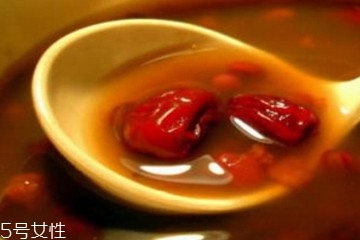 红豆汤是寒性的吗,红豆汤属于寒性吗 红豆汤是寒性的吗,红豆汤属于寒性吗