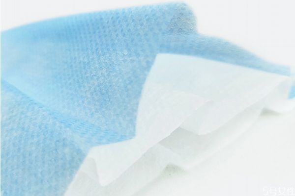 口罩有水珠是口罩质量不好吗(带口罩里面好多水珠是不是质量不好) 口罩有水珠是口罩质量不好吗(带口罩里面好多水珠是不是质量不好)