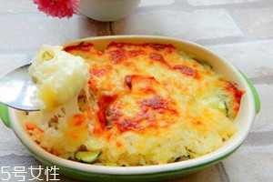 芝士焗饭热量高吗,咖喱芝士焗饭热量