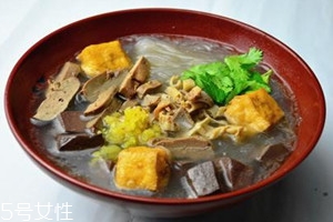 鸭血粉丝汤是哪里的,鸭血粉丝汤是哪里的特产? 鸭血粉丝汤是哪里的,鸭血粉丝汤是哪里的特产?