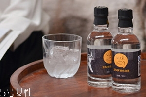 高粱酒是什么做的?,高粱酒是用什么做的