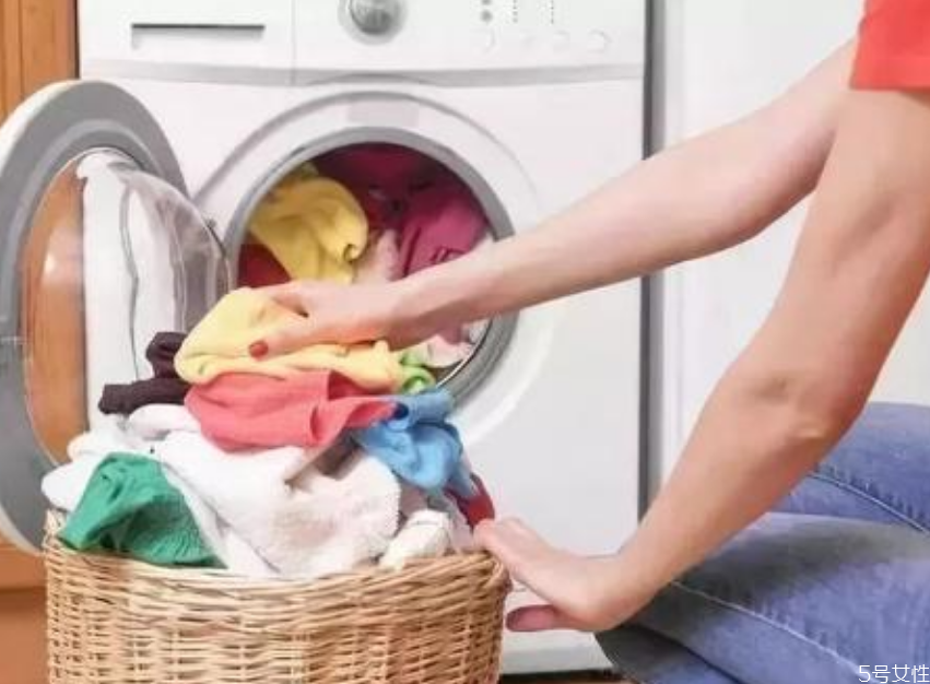 怎么洗衣服健康(用什么洗衣服最健康)