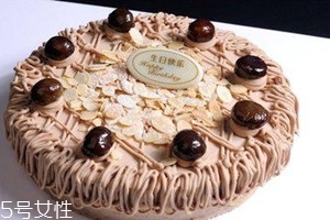 慕斯蛋糕热量高吗,慕斯蛋糕的热量算高吗