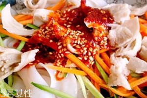 凉皮为什么老开裂还断怎么拯救,凉皮为什么老开裂还断怎么办