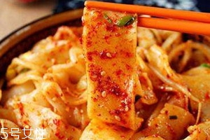 裤带面和biangbiang面的区别,西安biangbiang面和裤带面是一种吗 裤带面和biangbiang面的区别,西安biangbiang面和裤带面是一种吗