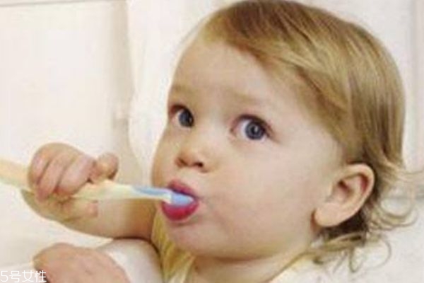 怎样预防宝宝口臭(宝宝口臭的原因及防治方法) 怎样预防宝宝口臭(宝宝口臭的原因及防治方法)
