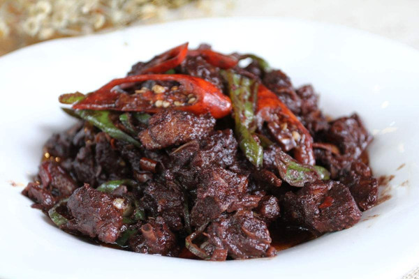 血鸭是湘菜吗,湘菜血鸭的做法