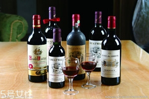 红葡萄酒可以加雪碧吗?,葡萄酒能加雪碧吗