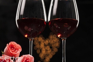 干红葡萄酒可以加雪碧吗?,干红葡萄酒能不能配雪碧