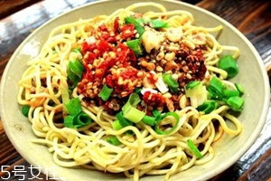 凉面可以过夜吗,冬天凉面放过夜可以吃吗