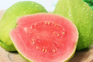 红心芭乐的功效和作用吃法,红心芭乐的功效和作用及禁忌