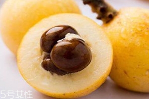 吞了枇杷核怎么办,不小心吞了枇杷核怎么办