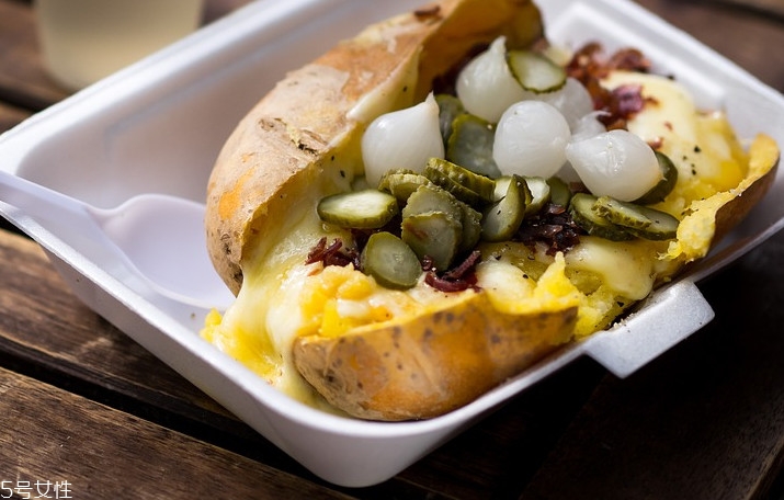 土豆怎样烤来吃好吃,烤土豆怎么烤好吃