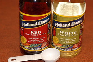 白葡萄酒可以做菜吗,白葡萄酒能做什么菜 白葡萄酒可以做菜吗,白葡萄酒能做什么菜