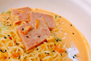 辛拉面牛奶怎么煮好吃,辛拉面加牛奶煮好不好吃