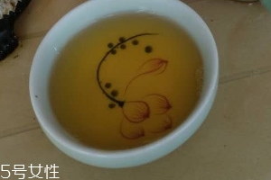 红茶是发酵的茶吗,红茶是什么发酵的茶