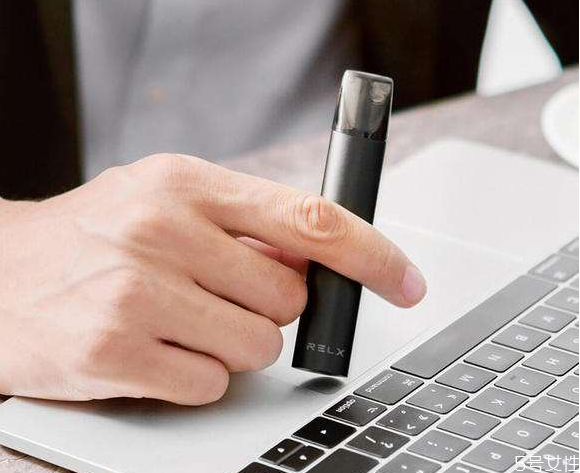 电子烟品牌relx悦刻怎么用(relx悦刻电子烟怎么使用)