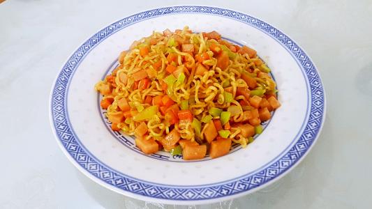 炒方便面为啥粘锅,炒方便面怎么做不粘锅