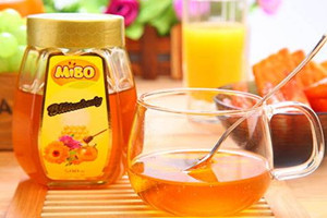 百花蜜放在冰箱里能结晶吗,百香果蜜需要放冰箱吗