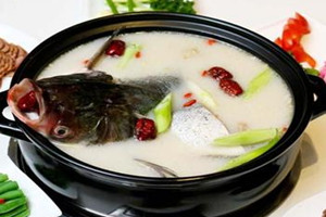 川芎天麻炖鱼头有什么功效,天麻炖鱼头的正确做法