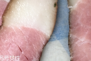 烟熏腊肉制作方法,烟熏腊肉怎么炒好吃窍门