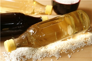 吃醋有什么坏处,什么是吃醋的表现