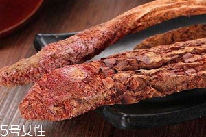 锁阳泡酒的功效,肉苁蓉和锁阳泡酒女人能喝吗