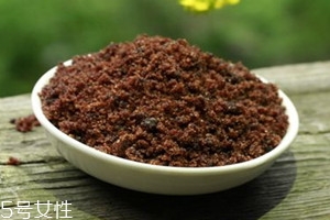 黑糖怎么吃才是正确的,黑糖和老红糖有什么区别吗