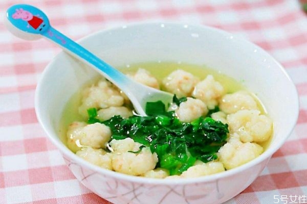 宝宝多大吃辅食最为合理,婴儿多大可以添加辅食