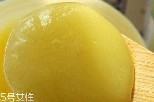 蜂王浆是什么味道才是正宗的,蜂王浆是什么样子图片