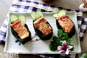 军舰寿司的做法,军舰寿司的做法和材料