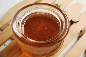 秋梨膏能用开水冲吗,秋梨膏可以用凉水冲吗